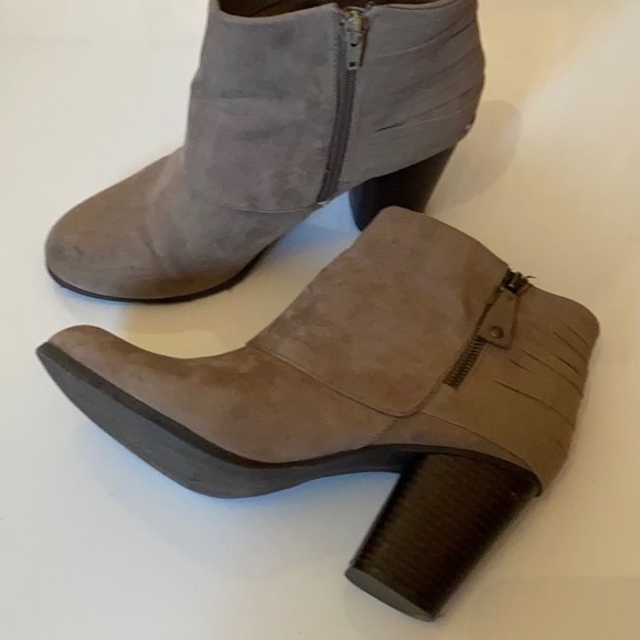 SOLD - Picture 2 of 4